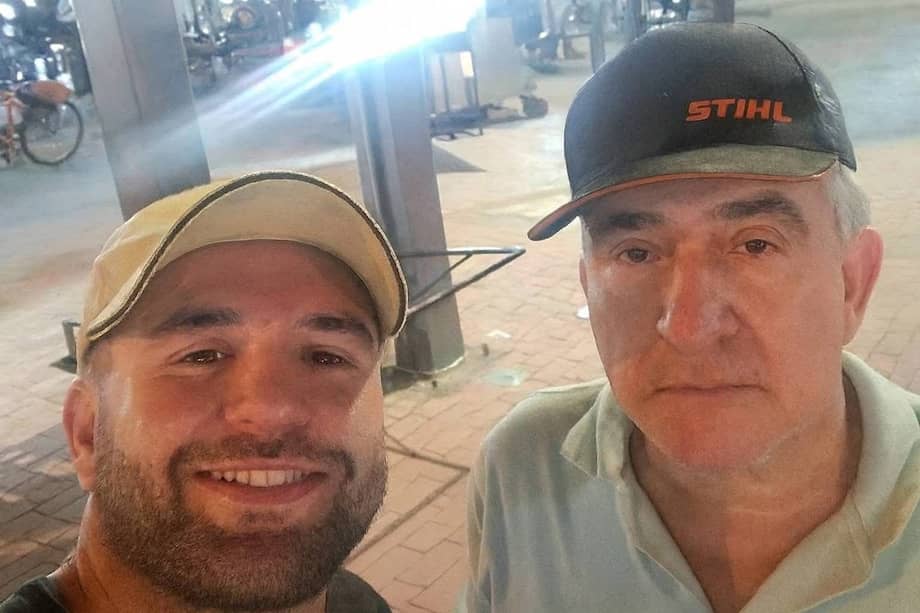 Las víctimas fueron identificadas como Óscar Arévalo, comerciante de la región, y su hijo Juan Diego.