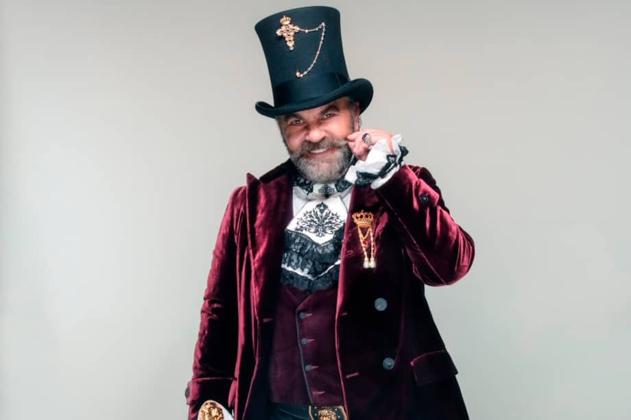 "¡Feliz Navidad!" es el álbum número 31 de Manuel Mijares, quien ha forjado una carrera firme y con un gran número de fieles seguidores.