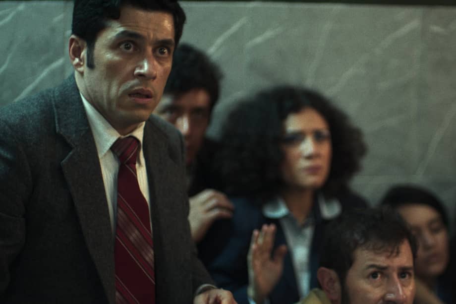 "Noviembre" es protagonizada por Natalia Reyes -“Pájaros de Verano” (2018), “Terminator: Destino Oculto” (2019)-, Santiago Alarcón, -”La Pena Máxima 2” (2024), “Todas Para Uno” (2014)- y Juan Prada quien debuta en su primer largometraje.