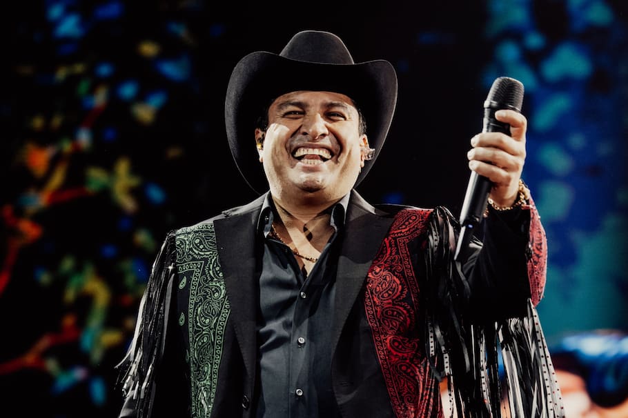 Julión Álvarez, cantante mexicano de música regional y banda.