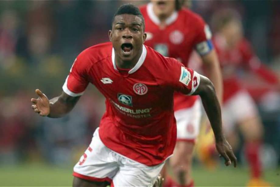 Jhon Córdoba marcó su quinto gol en la Bundesliga. Foto: AFP