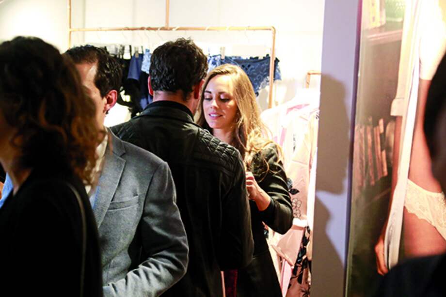 María Elisa Camargo y Roberto Urbina disfrutan juntos de sus tiempos libres. / Revista Vea