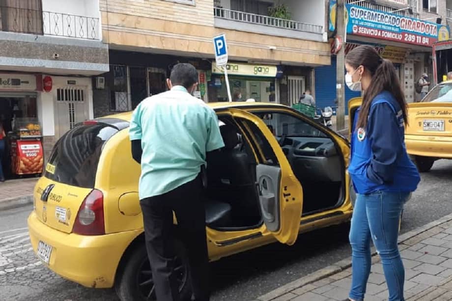 Desde este sábado 7 de noviembre, hasta el 22 de noviembre habrá toque de queda entre las 10 de la noche y las 4:30 de la mañana en Girardota, Antioquia. - Imagen de referencia