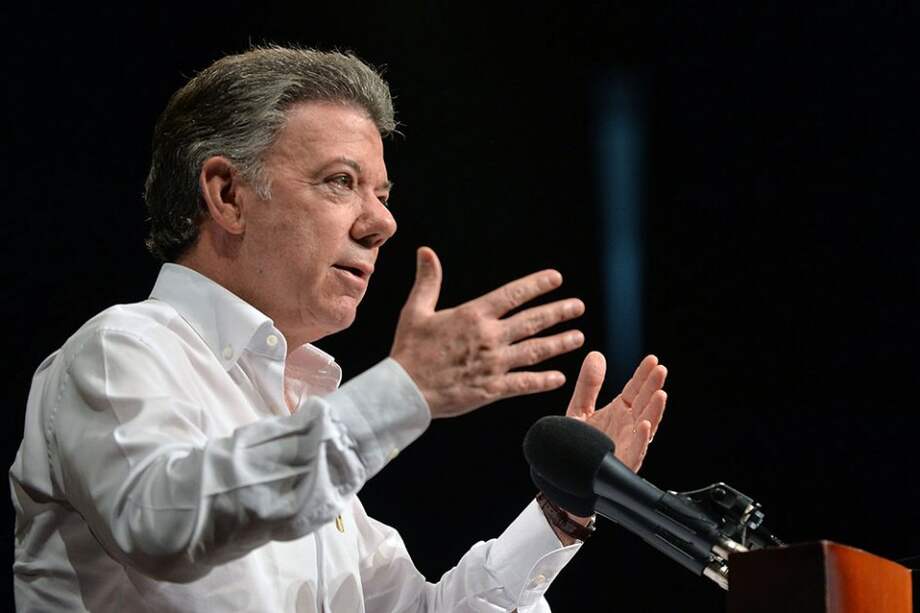 Santos cita a comisión asesora por crisis en frontera con Venezuela