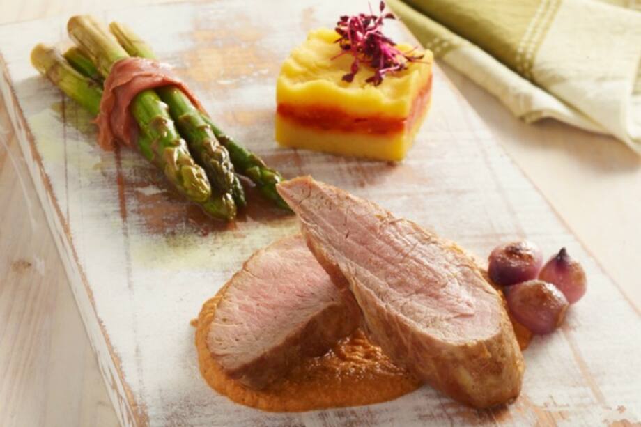 Solomito de cerdo con salsa de ají de maní. Me encanta la carne de cerdo