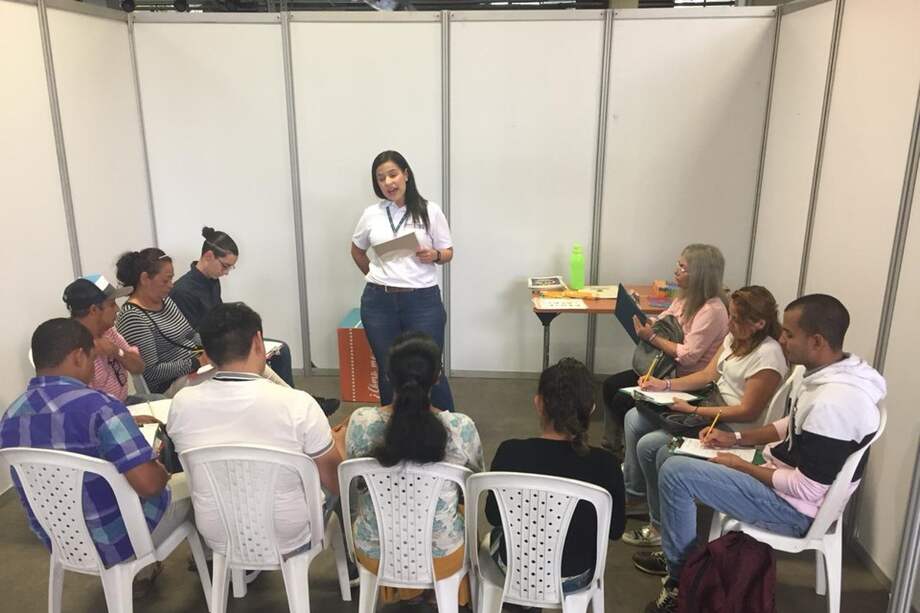 Este año, la Oficina Pública de Empleo ha realizado 5.976 asesorías, conectando a
555 ciudadanos con alternativas formales.