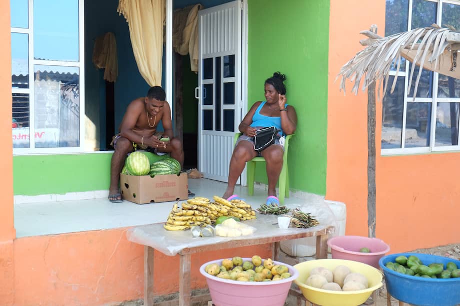 El porcentaje de hogares que consumen tres o más comidas al día en las 23 ciudades que mide el DANE se redujo 8,2 puntos porcentuales de junio de 2022 a junio de 2023, pasando del 77,3 % al 69,1 %. Imagen de referencia. Foto: Kaveh Kazemi/Getty Images