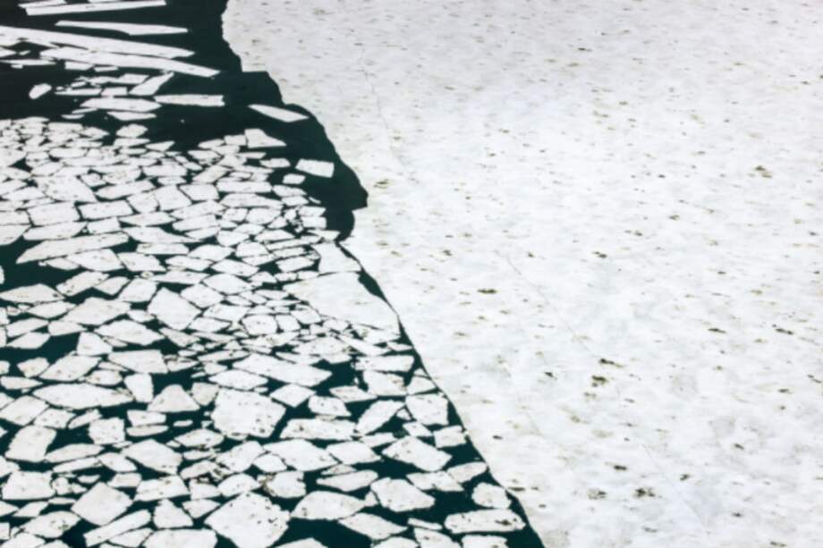 Hasta 12.000 partículas de microplásticos por litro transporta el Océano Ártico. / Diane Tuft