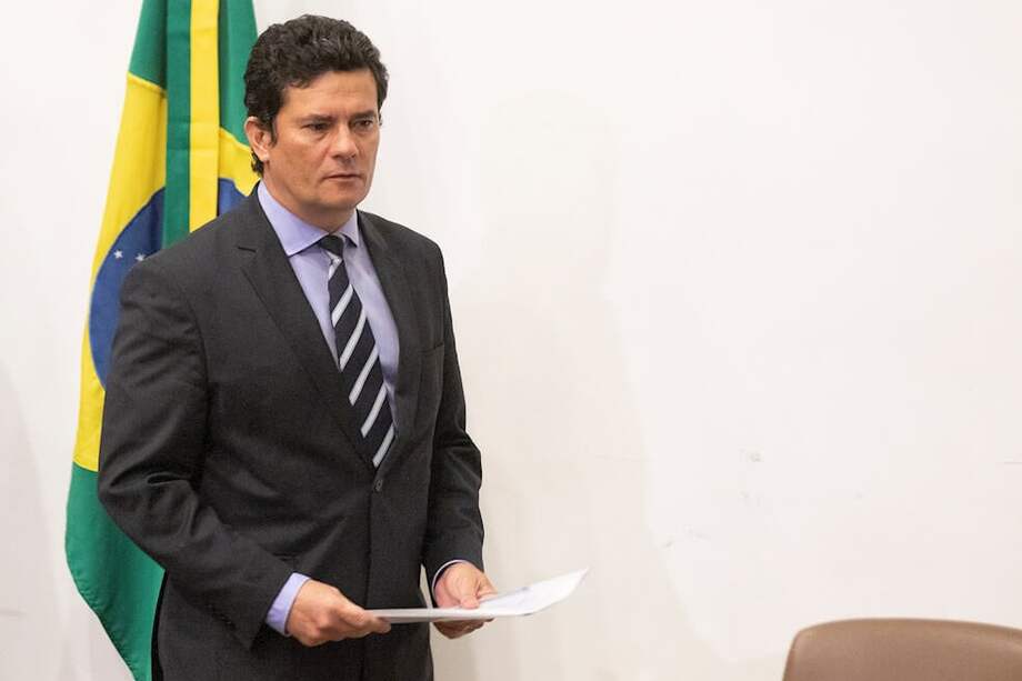 El ministro de Justicia, Sergio Moro, anuncia su salida del gobierno este viernes, durante una conferencia de prensa, en Brasilia (Brasil). / EFE
