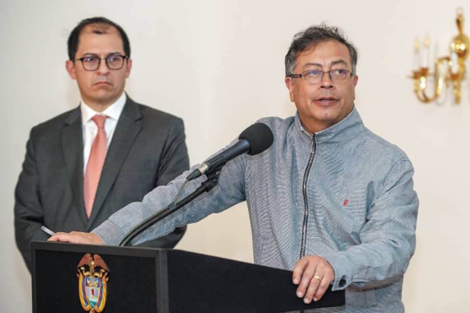 Gobierno y Fiscalía acordaron búsqueda y entrega de bienes administrados por la SAE. / Presidencia