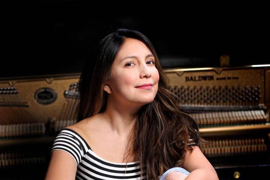 Con su primer álbum “Sotareño” (2014), la pianista y compositora Carolina Calvache se convirtió en la primera colombiana en grabar con el sello Sunnyside Records, de Nueva York. / Cortesía