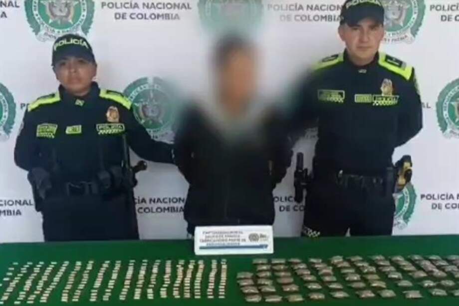 La mujer, de 64 años, aprovechaba su condición de vendedora ambulante de limones para comercializar dosis de marihuana y bazuco.