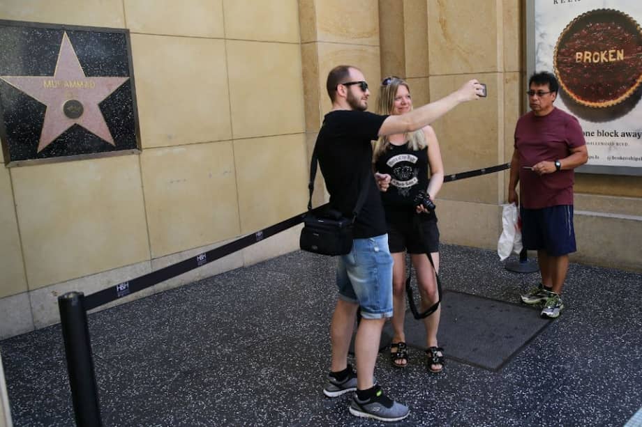 La estrella de Muhammad Ali en el paseo de la fama es la única que se encuentra en un muro. / EFE