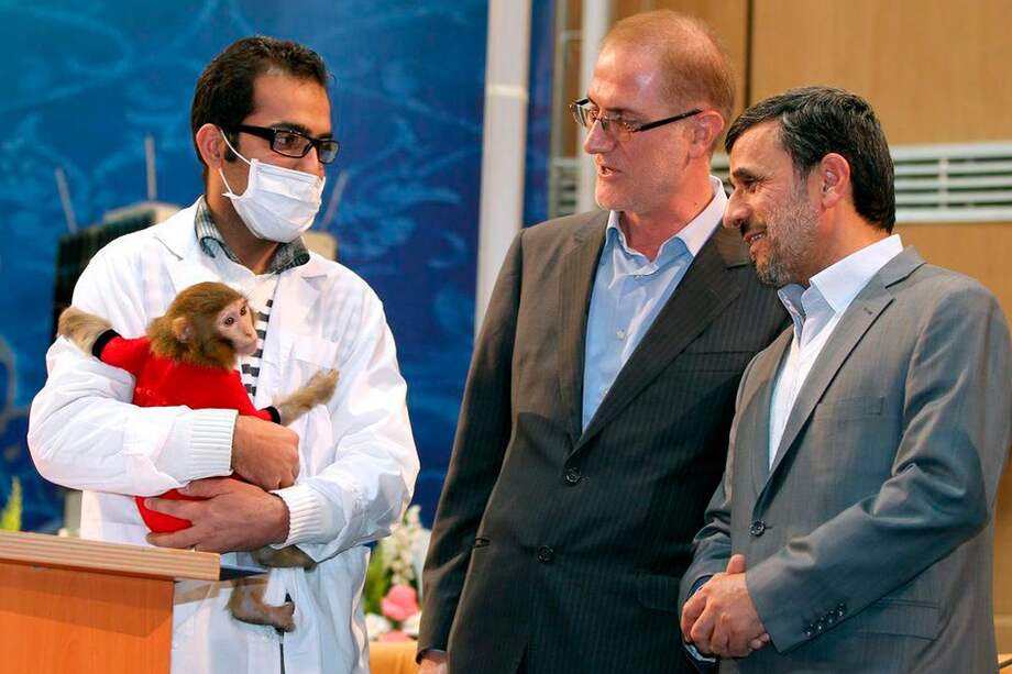 Mahmud Ahmadinejad quiere ser astronauta