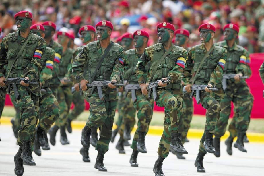 El 5 de julio las tropas exhibieron los drones iraníes ensamblados en Venezuela. Foto de referencia / AP