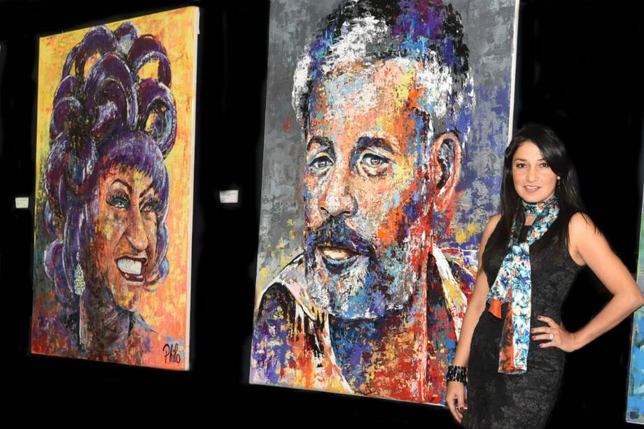 Dahyana Portilla acaba de inaugurar en Miami una exposición con los rostros más conocidos de la salsa. / EFE