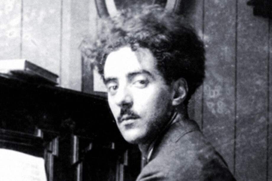 Imagen del escritor uruguayo Felisberto Hernández, quien alternaba sus textos tocando el piano. / Cortesía