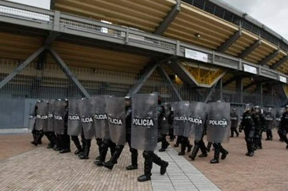 1.300 policías vigilarán partido Millonarios vs. Santa Fe en Bogotá