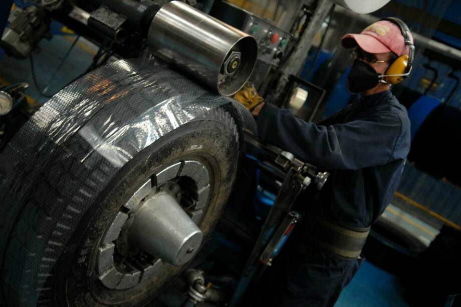 Según el FMI la economía colombiana solo crecerá 3,8% este año.
