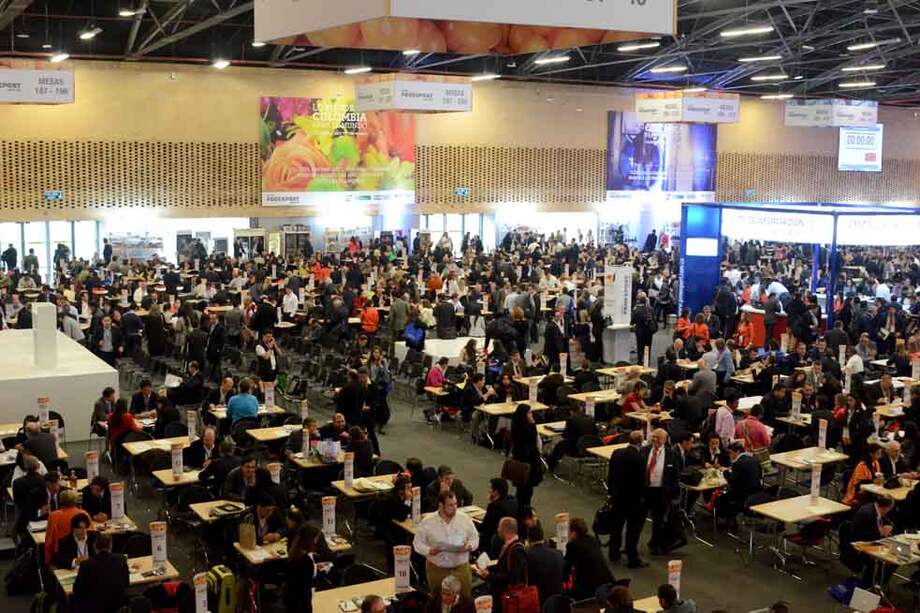 Más de 2.700 empresarios colombianos se reunieron ayer en Corferias para explorar negocios con 1.228 compradores de 58 países. / Javier Ladino - Proexport