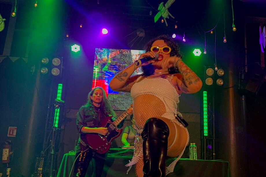 Junto a Audry Funk, Rebeca Lane lanzó hace poco el nuevo álbum “40tonas y Sabrosas”.