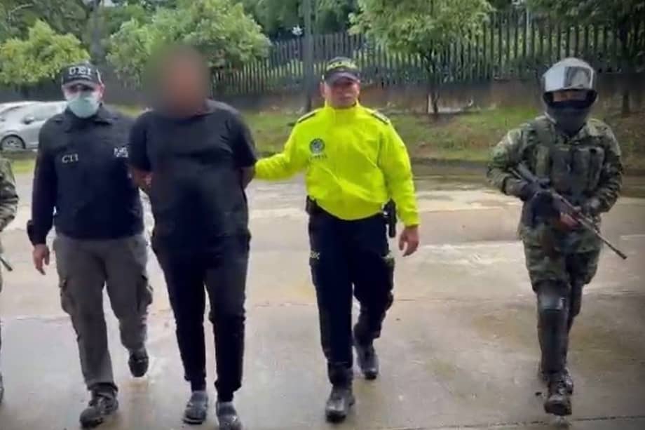 Según las autoridades, coordinaba actividades relacionadas con el narcotráfico y acciones criminales contra la fuerza pública.