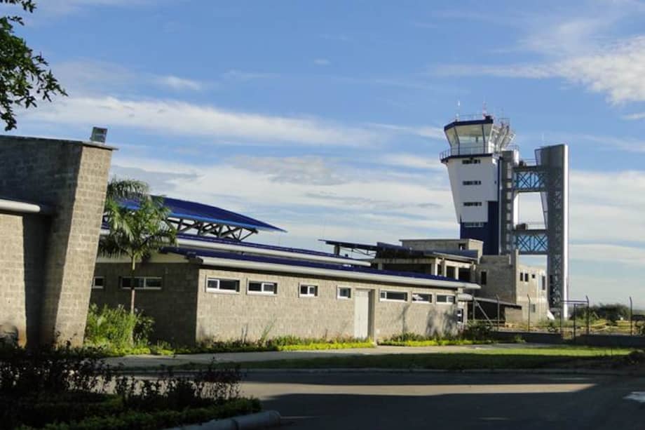 Cierres del aeropuerto Benito Salas afectan a varios sectores en el Huila