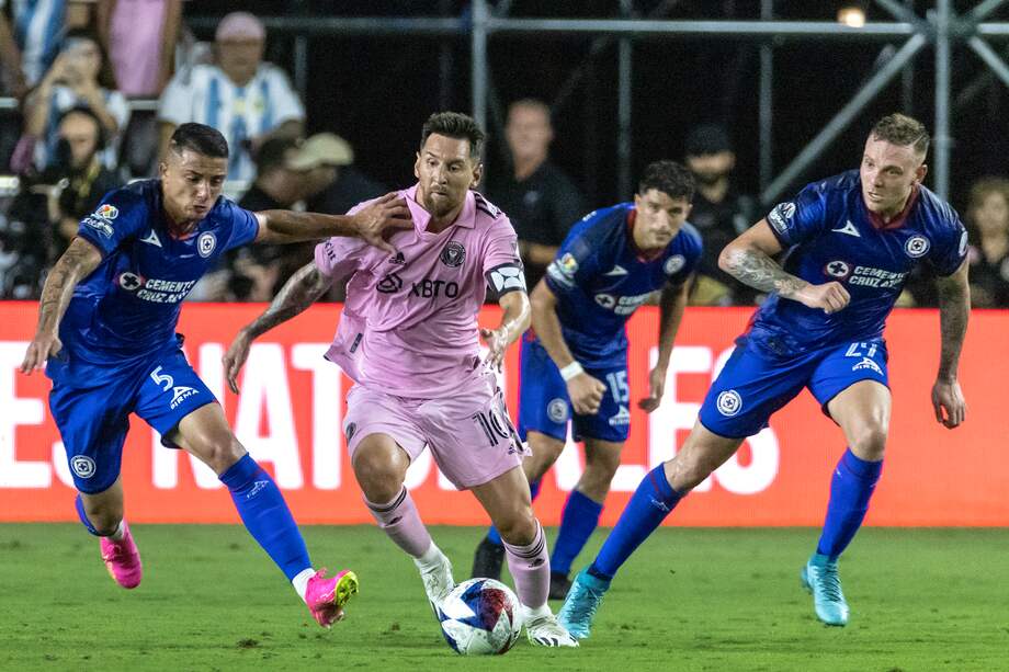Lionel Messi en su primer partido con el Inter de Miami frente a Cruz Azul.