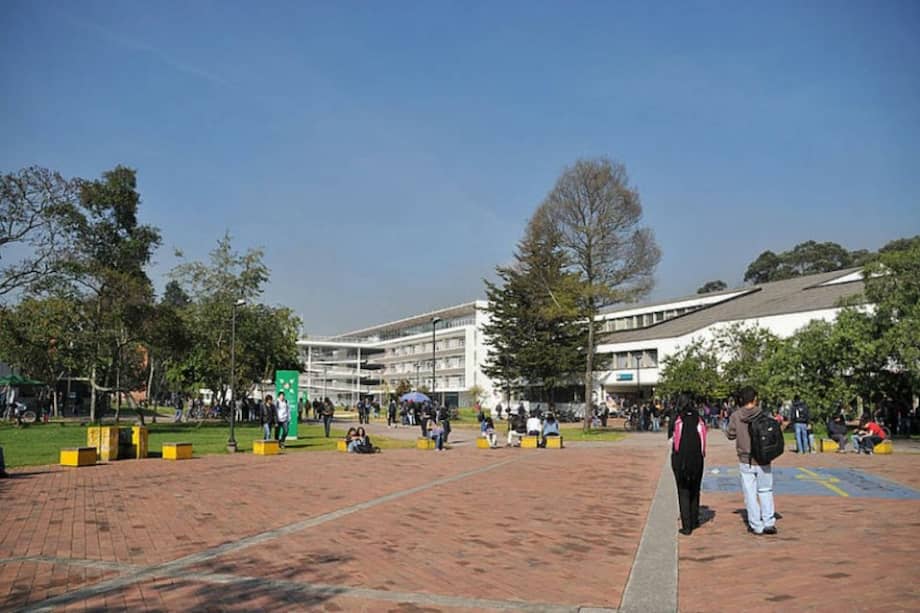 Conozca cómo verificar la acreditación de alta calidad de universidades y programas en Colombia usando el SNIES.