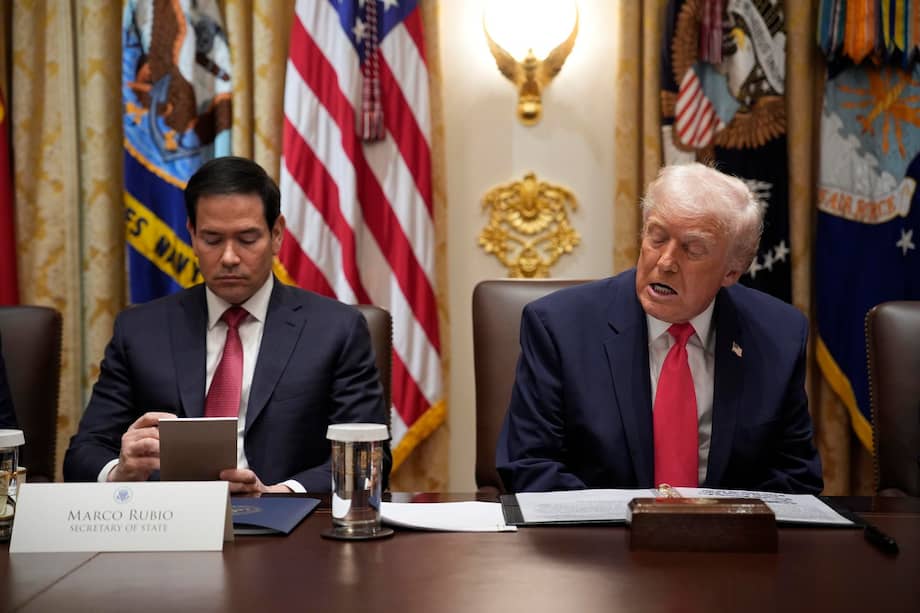 El presidente de Estados Unidos, Donald Trump, y el secretario de Estado, Marco Rubio.