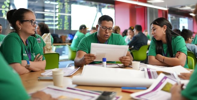 Atención profesores: buscan mentores para los Centros de Interés en Ciencia y Programación