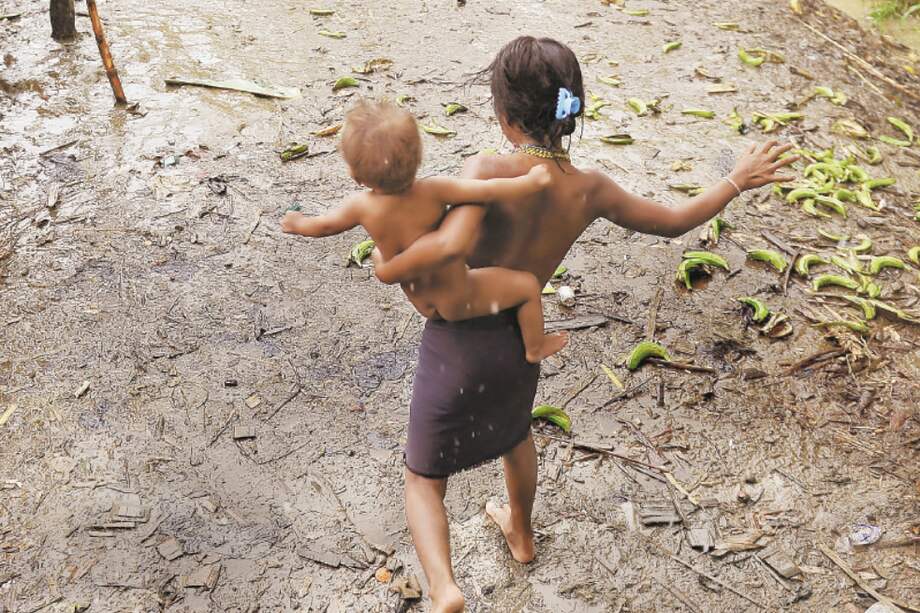 Las niñas indígenas y afros han sido las más vulnerables a la violencia sexual en territorios dominados por actores armados. / El Espectador