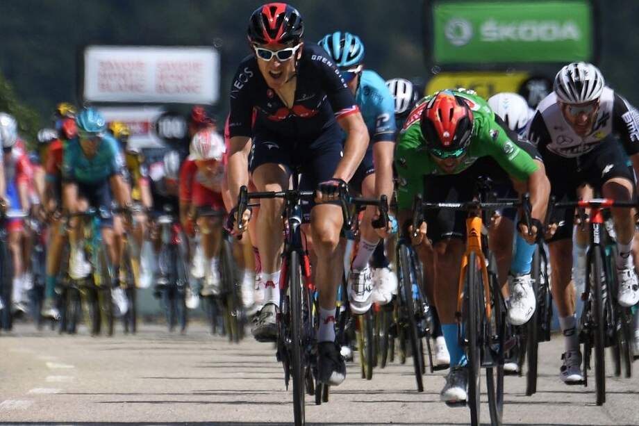 Geraint Thomas ganó en un final de foto de llegada.