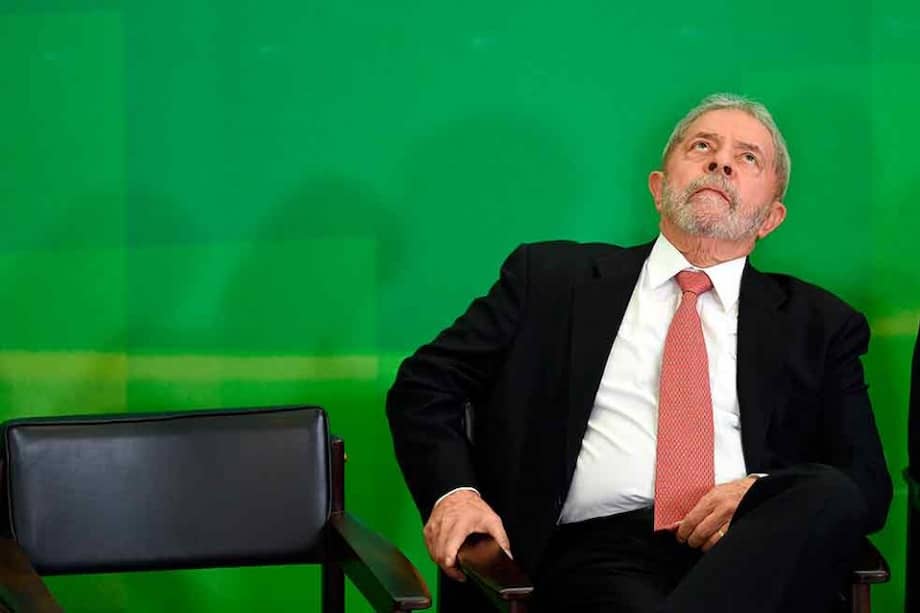 Lula afirma que medios generan en Brasil un "clima" similar a Venezuela