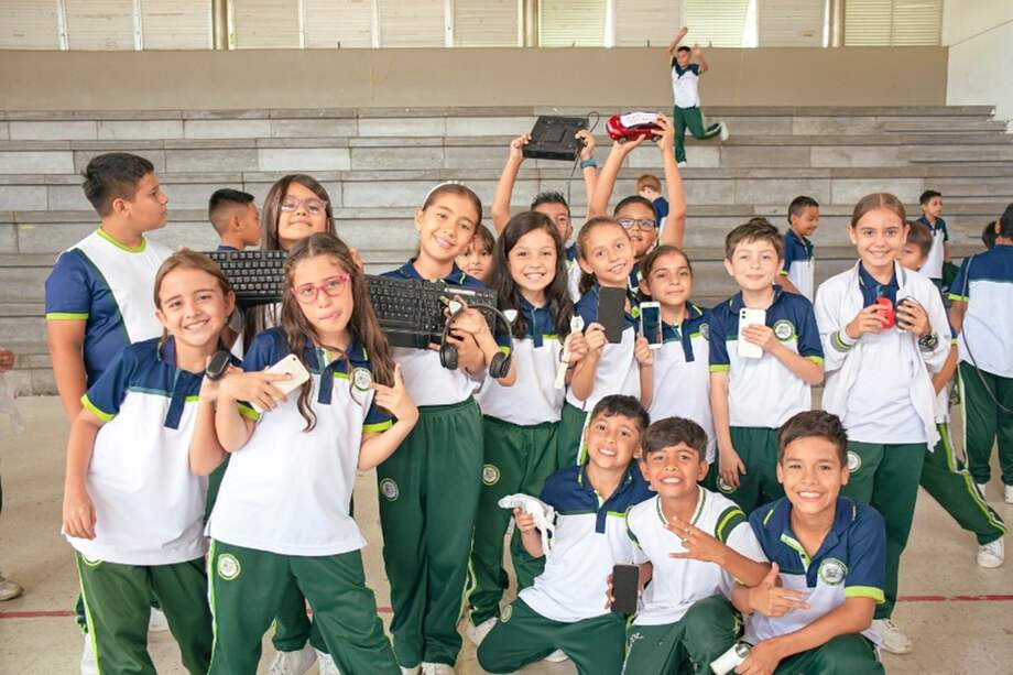 En el Colegio Augusto E. Medina, perteneciente a Comfenalco Tolima, los estudiantes no solo aprenden sobre sostenibilidad: la viven.