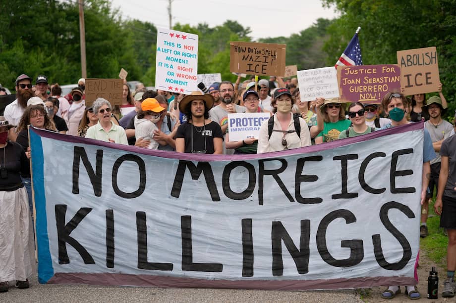 Manifestación en la que se pide que paren los asesinatos del ICE en Estados Unidos.