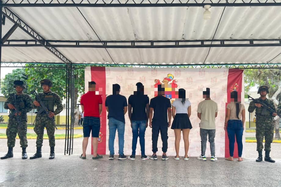 Según las autoridades, estas personas delinquían en municipios del departamento de Guviare, pero se entregaron en jurisdicción del Meta.