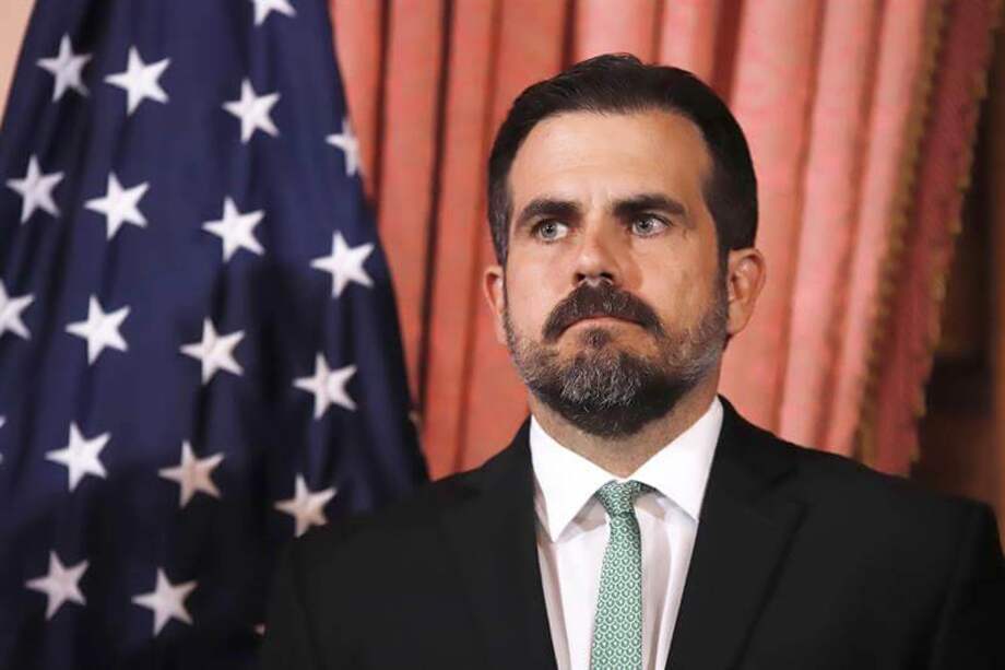 El gobernador de Puerto Rico, Ricardo Rosselló, habla durante una conferencia de prensa ofrecida este martes en la Fortaleza. / EFE