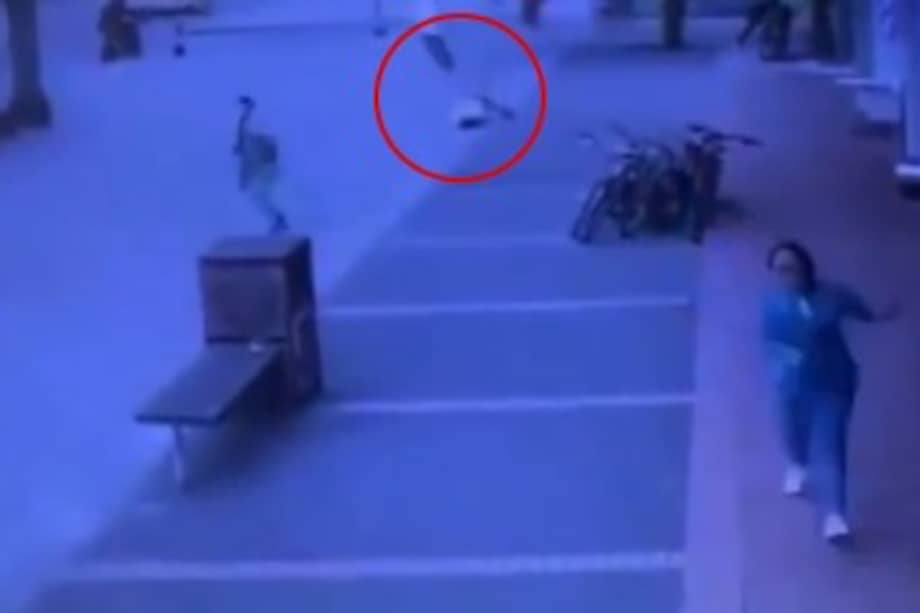 Cámaras de seguridad captaron el momento del ataque contra el funcionario público.