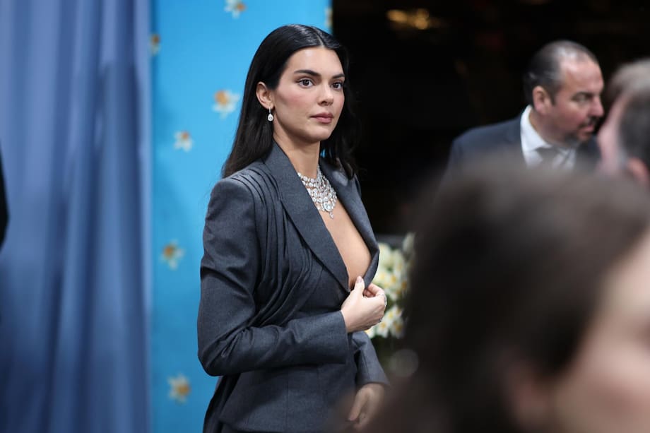 La acción legal, presentada esta semana en California, se suma a otros procesos laborales que Kylie Jenner ha enfrentado en los últimos meses y que vuelven a poner bajo la lupa las condiciones de trabajo dentro de su entorno doméstico.