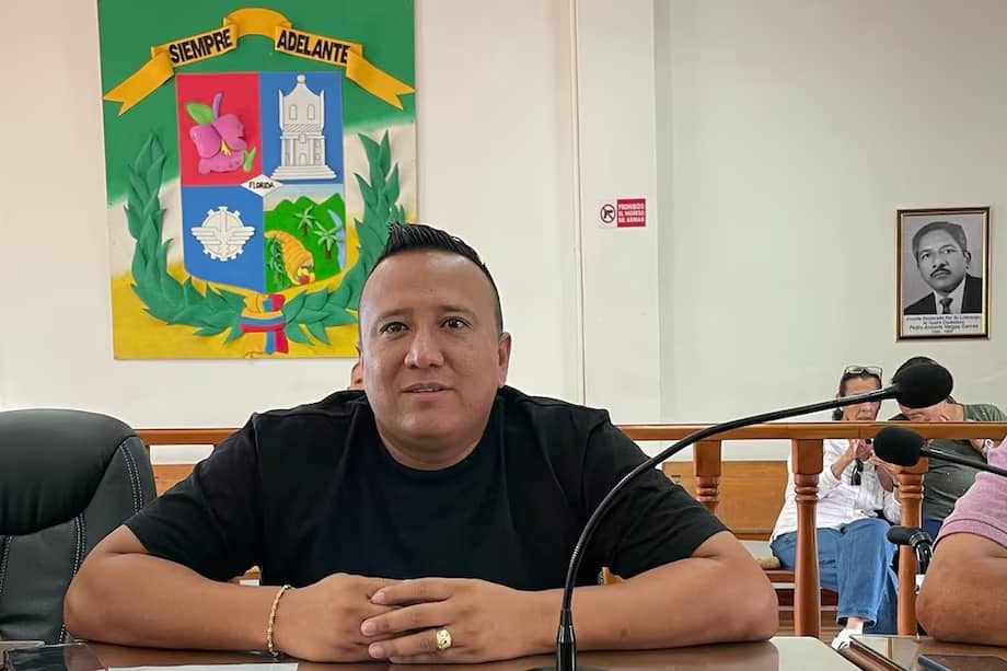El funcionario recibió tres impactos con arma traumática.