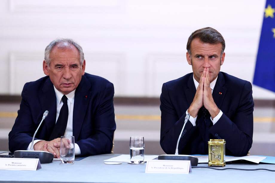 El primer ministro, François Bayrou, y el presidente de Francia, Emmanuel Macron.