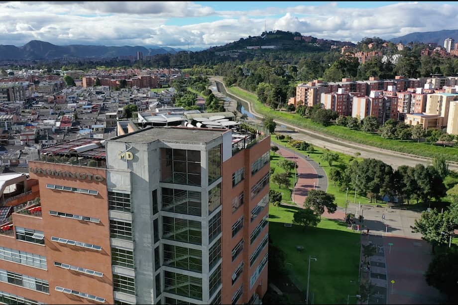 La Corporación Universitaria Minuto de Dios cuenta actualmente con más de 90.000 estudiantes y 200.000 egresados.