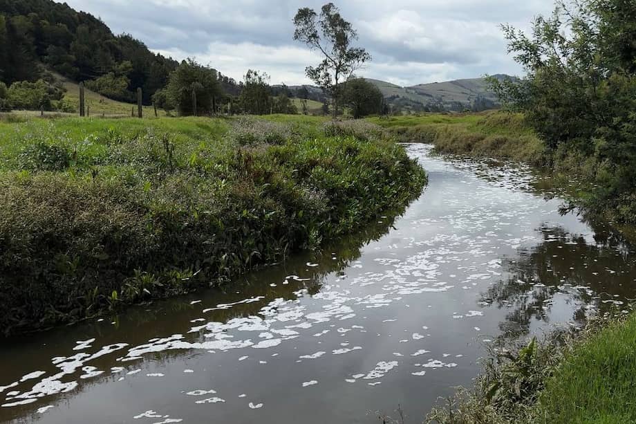 Impacto de las curtiembres en en río Bogotá a la altura de Villa Pinzón