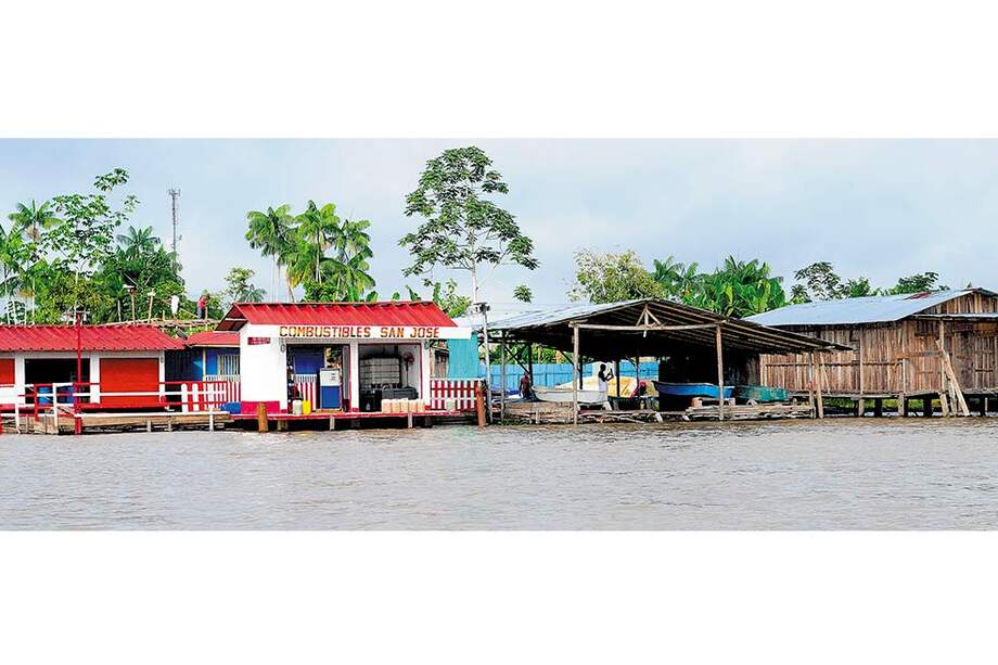 La falta de controles del Estado facilita la existencia de estaciones ilegales de gasolina en zonas fronterizas, como esta en Nariño. / Archivo - El Especta