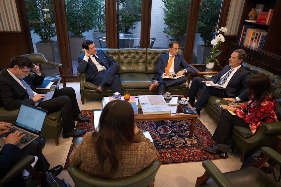 Vicepresidente Restrepo en reunión con canciller Bula, embajadora en EE.UU., Araújo y embajador ante la ONU, Gaona.