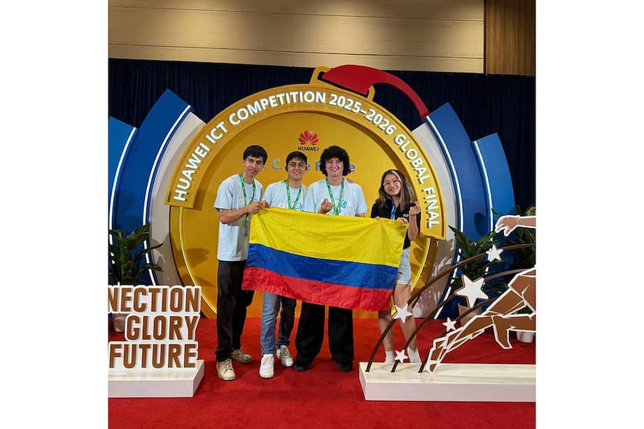 Los estudiantes recibieron el reconocimiento en China, en donde se llevó a cabo la competencia final.