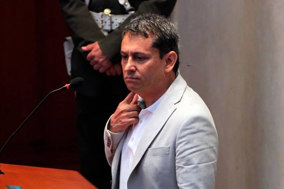 Condenado a 40 años por nexos con paramilitares. Se sometió a la JEP