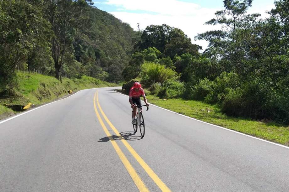 Nairo Quintana en carreteras de su natal departamento de Boyacá.