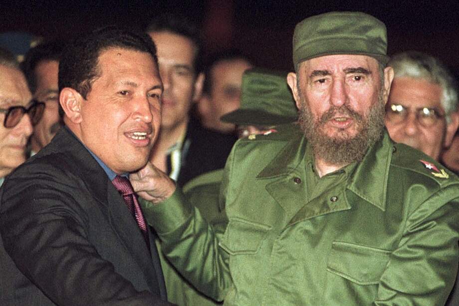"Fidel Castro fue el primer mandatario internacional que vio en Chávez a un político importante en ascenso".
